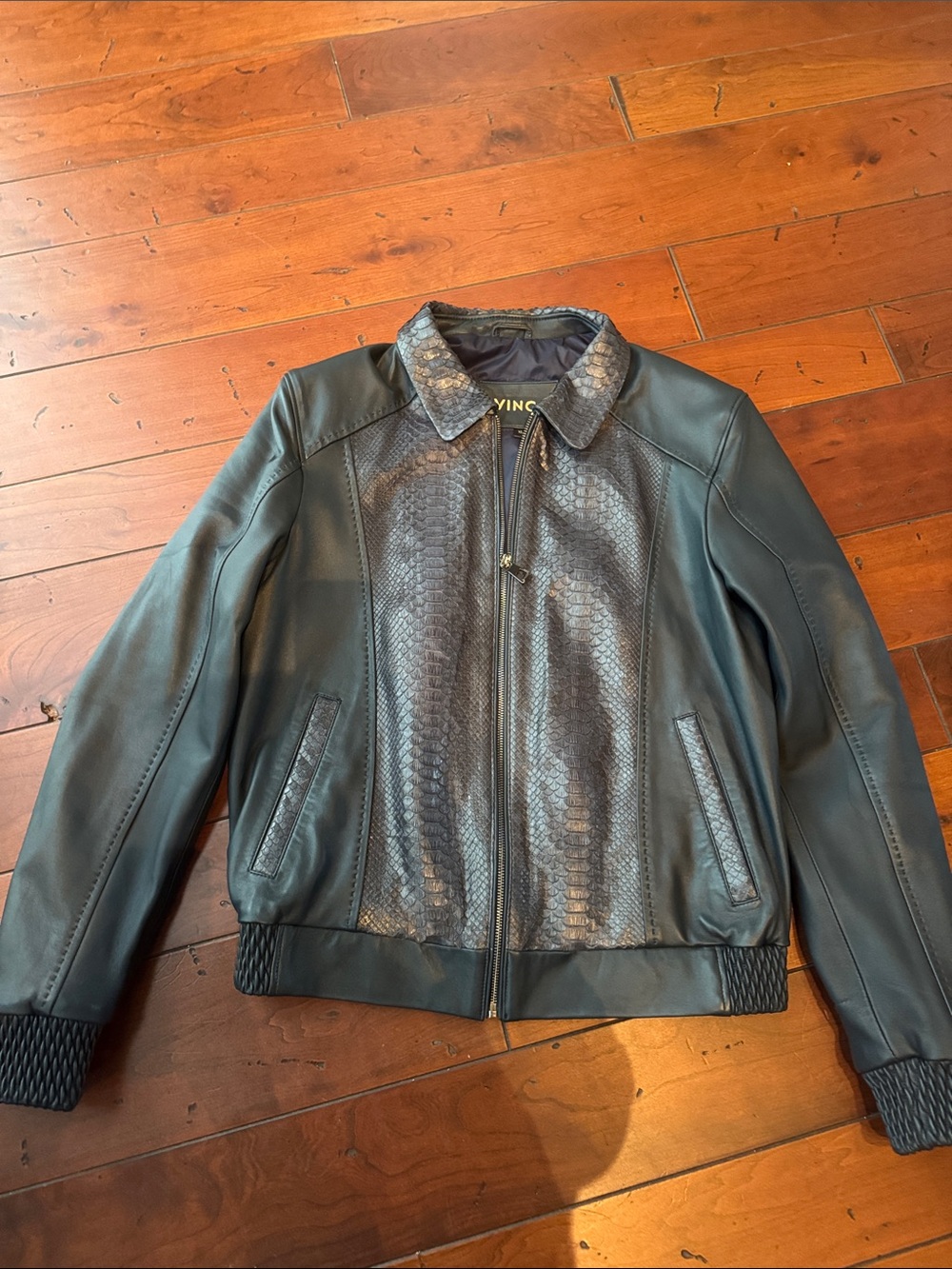 Vinci Men's Black Leather Bomber Jacket with Textured Front